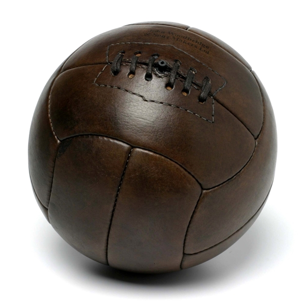 Bild von JW & Sons - Retro Fußball 1930 - Braun
